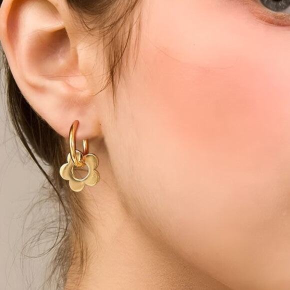 Studs Puffy Daisy Hoop Earrings - One Size - Picture 6 of 8